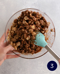 CINN203072_RecipeVideo_CinnabonChow_StepbyStepImages_3e52c